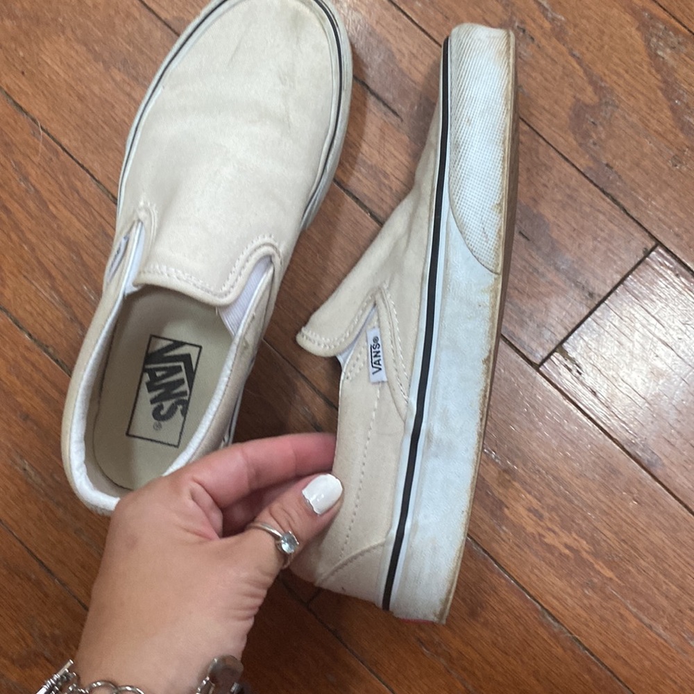 Off white van - Picture 3 of 5